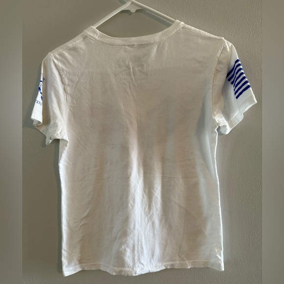 Women’s Grunt Style White Graphic Tee Size M
#0013 - Picture 4 of 5